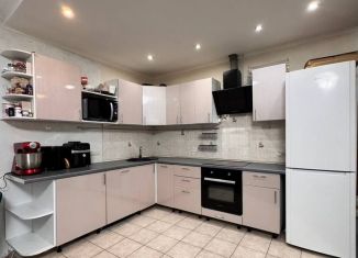 Продается трехкомнатная квартира, 71.4 м2, Омская область, посёлок Дальний, 1