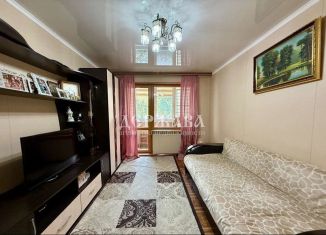 Продам 2-ком. квартиру, 43.2 м2, Старый Оскол, микрорайон Молодогвардеец, 4