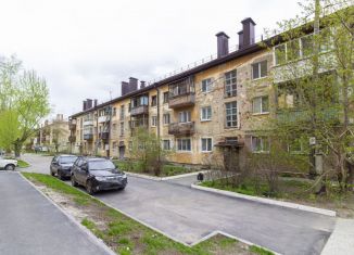 Продам 3-комнатную квартиру, 55 м2, Тюмень, Калининский округ, улица Декабристов, 141