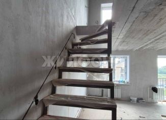 Продается четырехкомнатная квартира, 79.6 м2, посёлок Октябрьский, Альпийская улица, 3