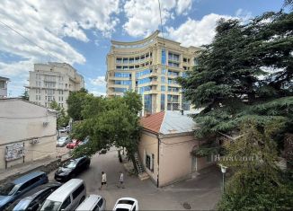 Продается 2-ком. квартира, 47.3 м2, Ялта, улица Игнатенко, 16