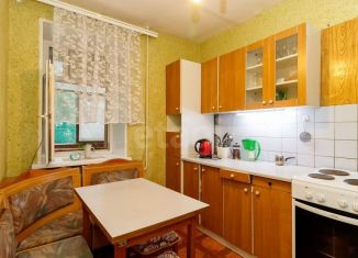 Двухкомнатная квартира на продажу, 47.3 м2, Тюмень, Калининский округ, Уральская улица, 10