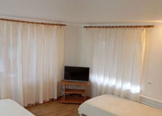 Аренда комнаты, 45 м2, Приморско-Ахтарск, улица 4-го Ахтарского Полка, 10