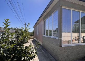 Сдается дом, 126 м2, Керчь, Цветочный проезд, 3