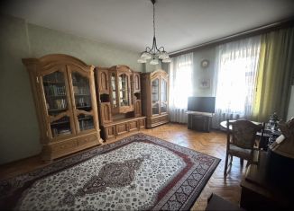 Продажа трехкомнатной квартиры, 75 м2, Санкт-Петербург, улица Радищева, 38/20, муниципальный округ Смольнинское