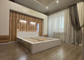 Продам 3-комнатную квартиру, 99.2 м2, Дзержинск, улица Строителей, 9Б