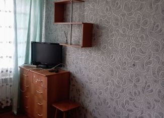 Сдается однокомнатная квартира, 30 м2, Белово, улица Доватора, 8