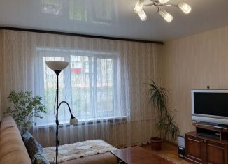 Продаю 3-ком. квартиру, 55 м2, Сарапул, улица Гоголя, 67