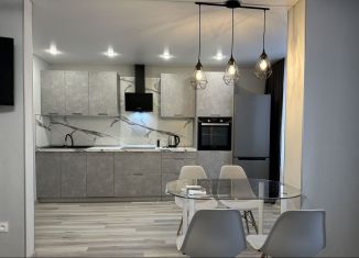 Сдается в аренду двухкомнатная квартира, 68 м2, Республика Башкортостан, улица Минигали Губайдуллина, 10/1