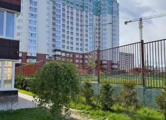Продается четырехкомнатная квартира, 87.7 м2, Смоленск, улица Александра Степанова, 14