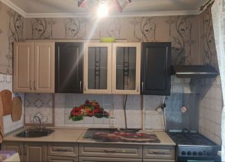 Сдается трехкомнатная квартира, 65 м2, Саратов, Бахметьевская улица, 33