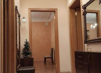 Сдается в аренду 3-комнатная квартира, 74 м2, Москва, улица Плющиха, 13, метро Киевская