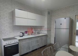 Трехкомнатная квартира в аренду, 64 м2, Старый Оскол, микрорайон Зелёный Лог, 1