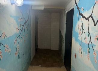 Продаю 2-ком. квартиру, 40 м2, Элиста, 1-й микрорайон, 3, 1-й микрорайон