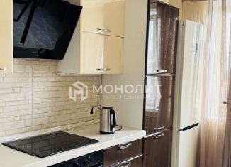 Сдам в аренду 4-ком. квартиру, 80.7 м2, Старый Оскол, микрорайон Конева, 10