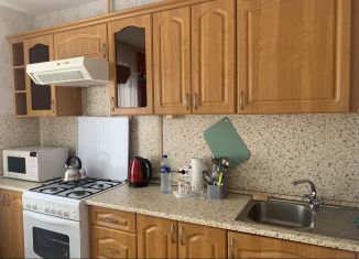 Сдам 2-ком. квартиру, 58 м2, Йошкар-Ола, улица Кирова, 11, микрорайон Юбилейный