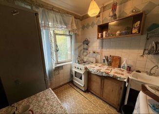 Сдам в аренду 2-ком. квартиру, 44 м2, Старый Оскол, микрорайон Парковый, 15