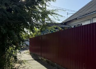 Продам двухкомнатную квартиру, 36 м2, Калмыкия, улица Дармаева, 14