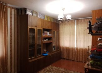 Продам 2-ком. квартиру, 42.5 м2, Дзержинск, улица Петрищева, 5