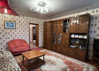 Продается 3-комнатная квартира, 72.2 м2, Ленинск-Кузнецкий, улица Васильева, 12