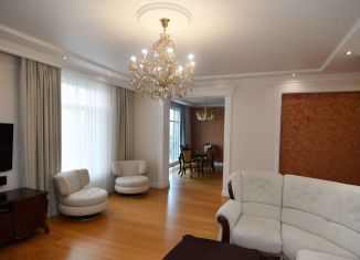 Продаю 3-ком. квартиру, 154.9 м2, Ярославль, Которосльная набережная, 54