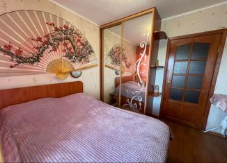 Продается 3-ком. квартира, 66.5 м2, Киров, Ульяновская улица, 2