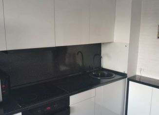 Продам 4-комнатную квартиру, 91.2 м2, Прокопьевск, улица Жолтовского, 3