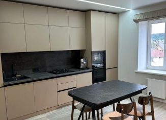 Продается четырехкомнатная квартира, 92 м2, Октябрьский, улица Рахимьяна Насырова, 20