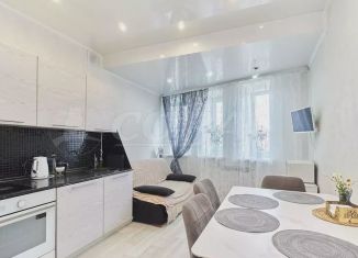 2-ком. квартира на продажу, 64 м2, Тюмень, Паровозная улица, 9, Калининский округ