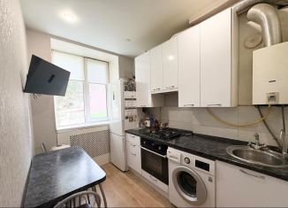 Продается 3-ком. квартира, 58.6 м2, Казань, Советская улица, 11