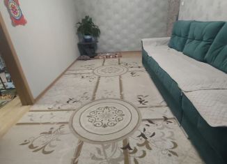 Продаю 3-ком. квартиру, 60 м2, Новоалтайск, Красногвардейская улица, 18