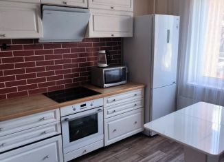 Сдается в аренду 3-комнатная квартира, 78.1 м2, Мытищи, Фабричная улица, 13