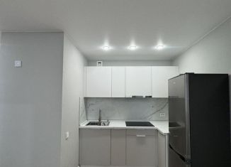 Сдача в аренду однокомнатной квартиры, 45 м2, Тюмень, Интернациональная улица, 199к9