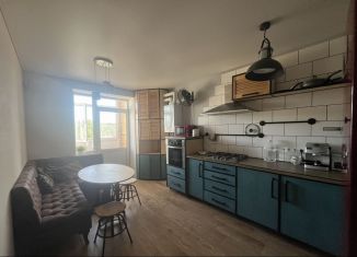 Сдам 1-комнатную квартиру, 40 м2, Таганрог, Большой Садовый переулок, 13к4