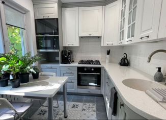 Продается 2-ком. квартира, 47.1 м2, Сочи, Навагинская улица, 12, микрорайон Центральный