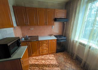 Продаю двухкомнатную квартиру, 52 м2, Псков, Коммунальная улица, 58