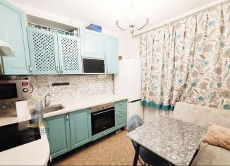 Продам двухкомнатную квартиру, 55 м2, Королёв, проспект Космонавтов, 2А