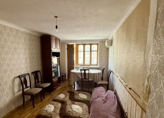 Продается 2-ком. квартира, 58 м2, Махачкала, улица Ломоносова, 15