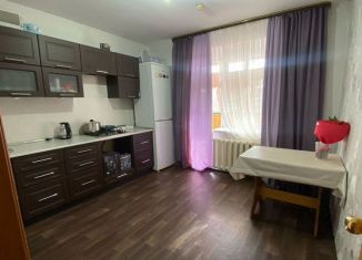 1-комнатная квартира на продажу, 40 м2, село Мариинский, Лазурная улица, 13