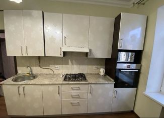 Сдам двухкомнатную квартиру, 58 м2, Ростов-на-Дону, улица Суворова, 77/61