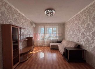 Сдается в аренду 2-ком. квартира, 52 м2, Старый Оскол, микрорайон Северный, 32