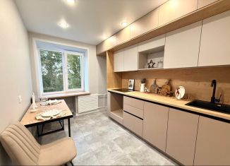 2-ком. квартира на продажу, 49.5 м2, Киров, Подгорная улица, 18