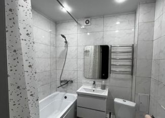 Сдаю в аренду 1-ком. квартиру, 36 м2, Республика Башкортостан, улица Новосёлов, 8