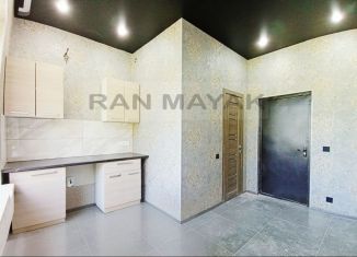 Продается однокомнатная квартира, 27 м2, Майкоп, улица Юннатов, 7