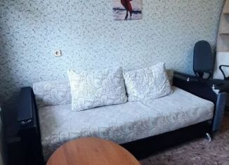 Сдам 2-ком. квартиру, 47 м2, Кингисепп, улица Воровского, 33