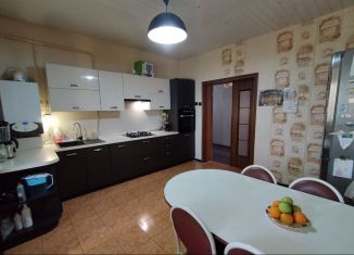 Продаю дом, 174.4 м2, поселок городского типа Ильский, улица Ленина, 186