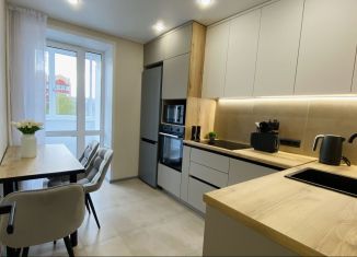 Продаю двухкомнатную квартиру, 52 м2, Киров, проспект Строителей, 5к1