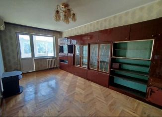 Продам 2-ком. квартиру, 47.8 м2, Армавир, улица Маркова, 319
