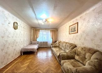Сдаю 2-ком. квартиру, 50 м2, Калуга, улица Ленина, 67