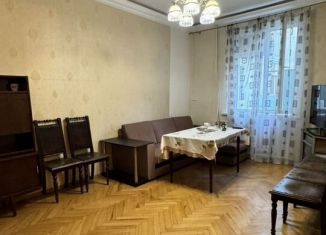 Продам трехкомнатную квартиру, 90 м2, Махачкала, улица Коркмасова, 16